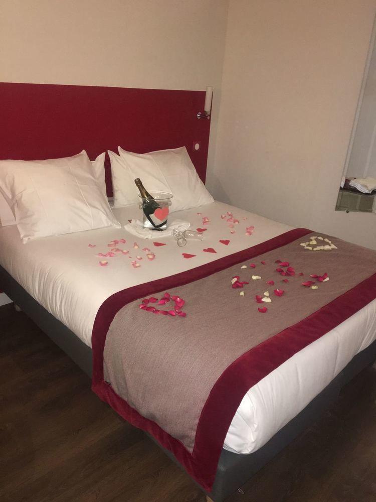 Hotel L'Amandier Nanterre Luaran gambar