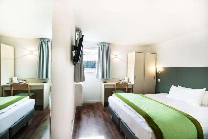 Hotel L'Amandier Nanterre Bilik gambar