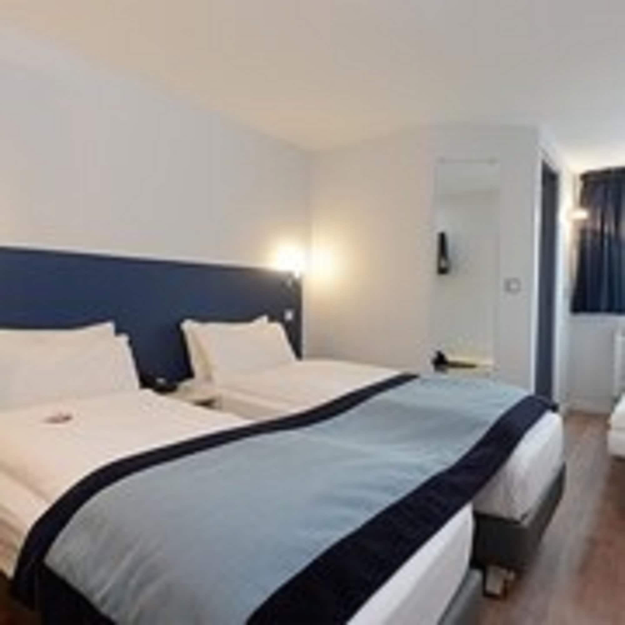 Hotel L'Amandier Nanterre Luaran gambar