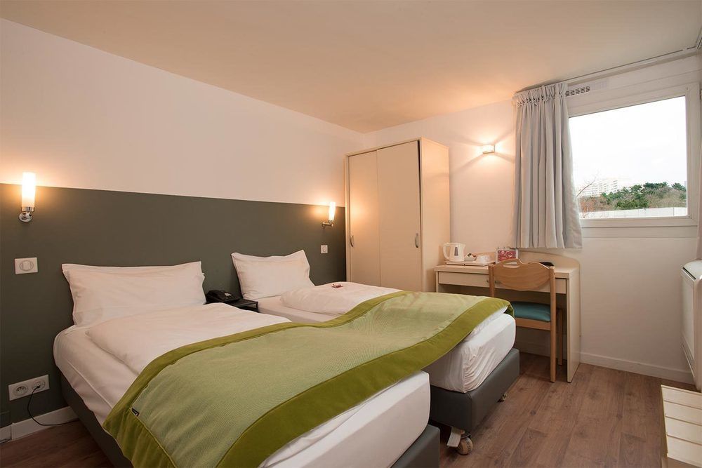 Hotel L'Amandier Nanterre Luaran gambar